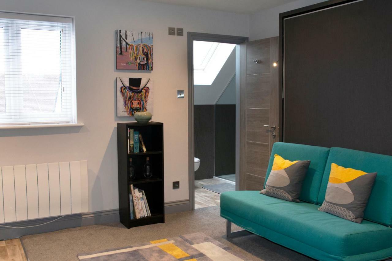 Warwick Road Apartment Beaconsfield